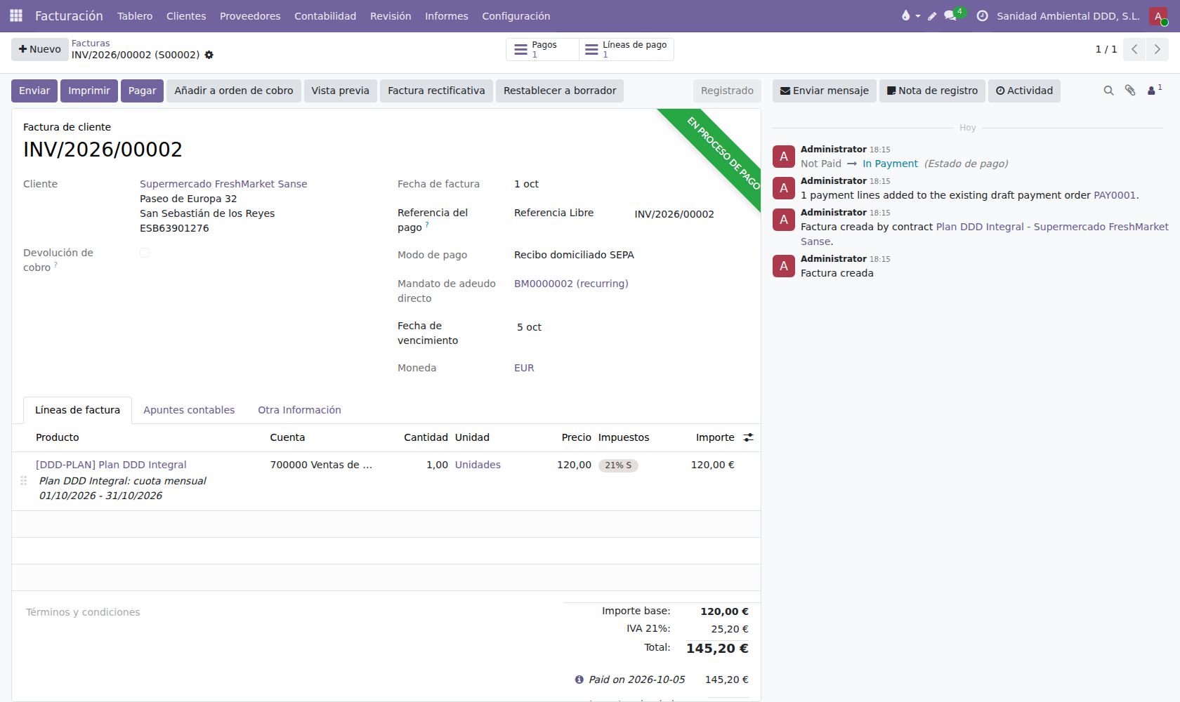 Factura INV/2026/00002: cuota de octubre, 120 € + IVA, recibo domiciliado con mandato BM0000002.